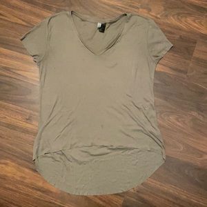 Small green Divided short-sleeved top
